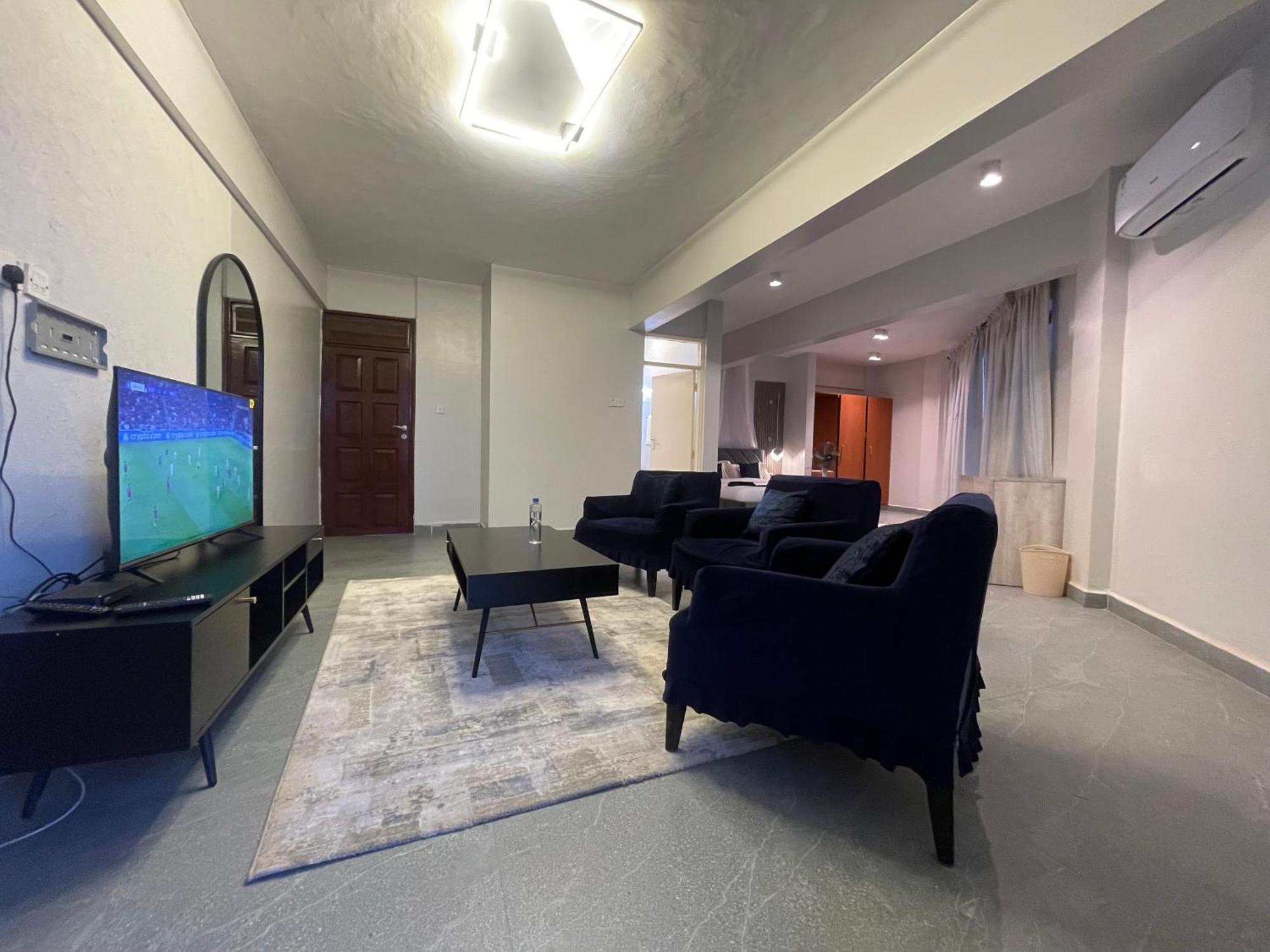 Iman Hotel Isiolo Екстериор снимка