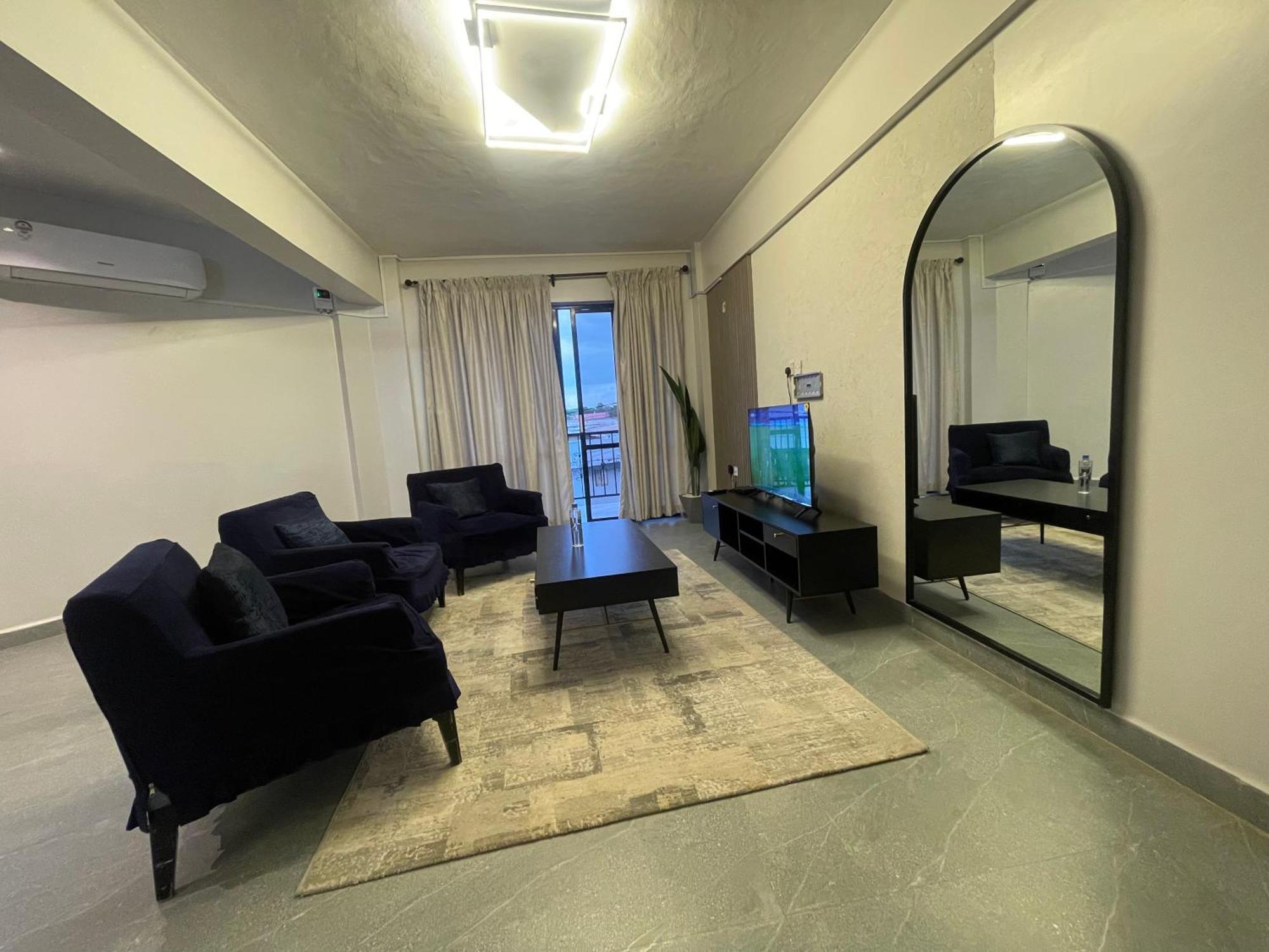Iman Hotel Isiolo Екстериор снимка